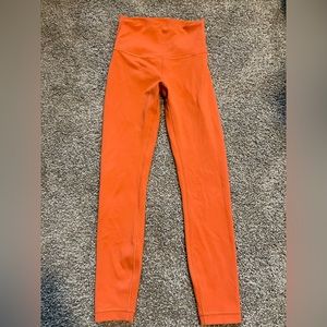 LuluLemon Wunder Under Train size 4 leggings